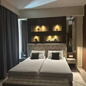 Adelaide Dreams Rome